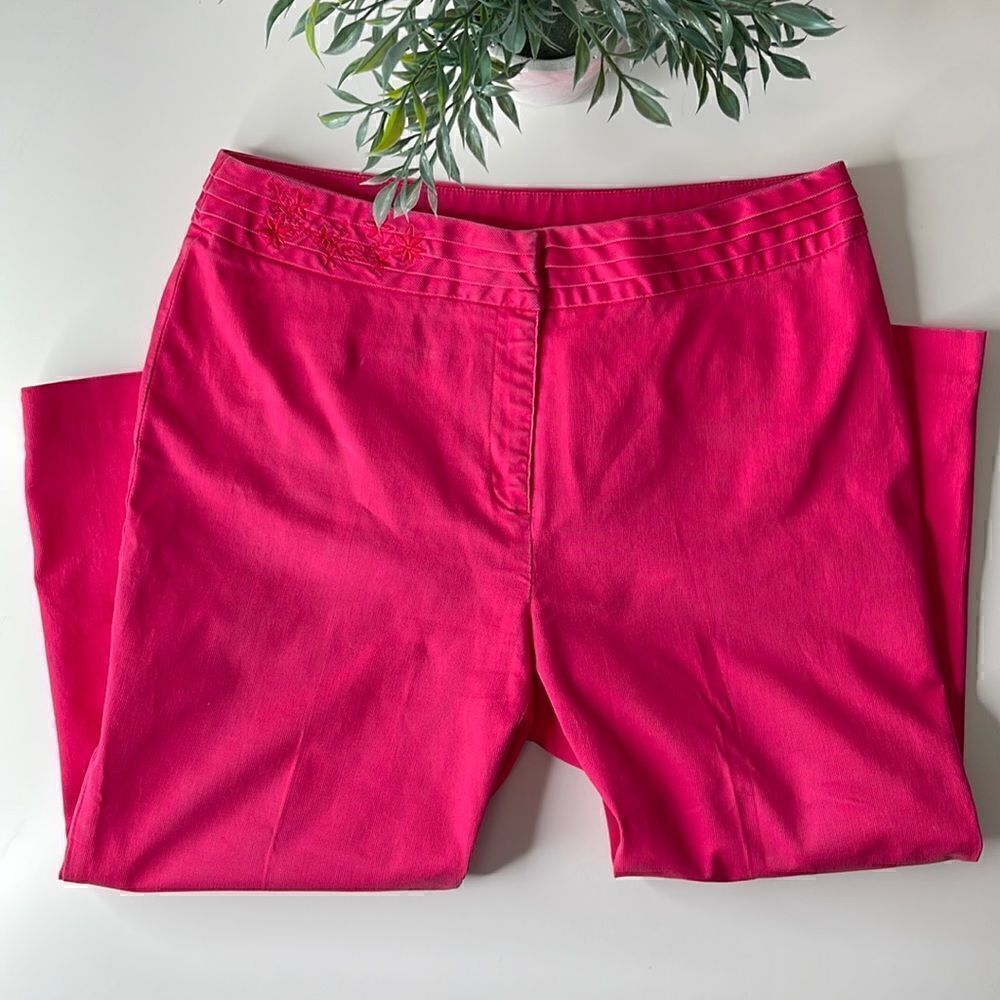 Oscar de la Renta Capri pants.  Size 10P.  Hot pink and fabulous!
